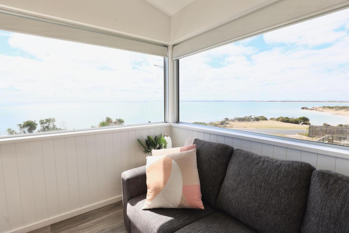 Sea Vu Caravan Park Роб Екстер'єр фото