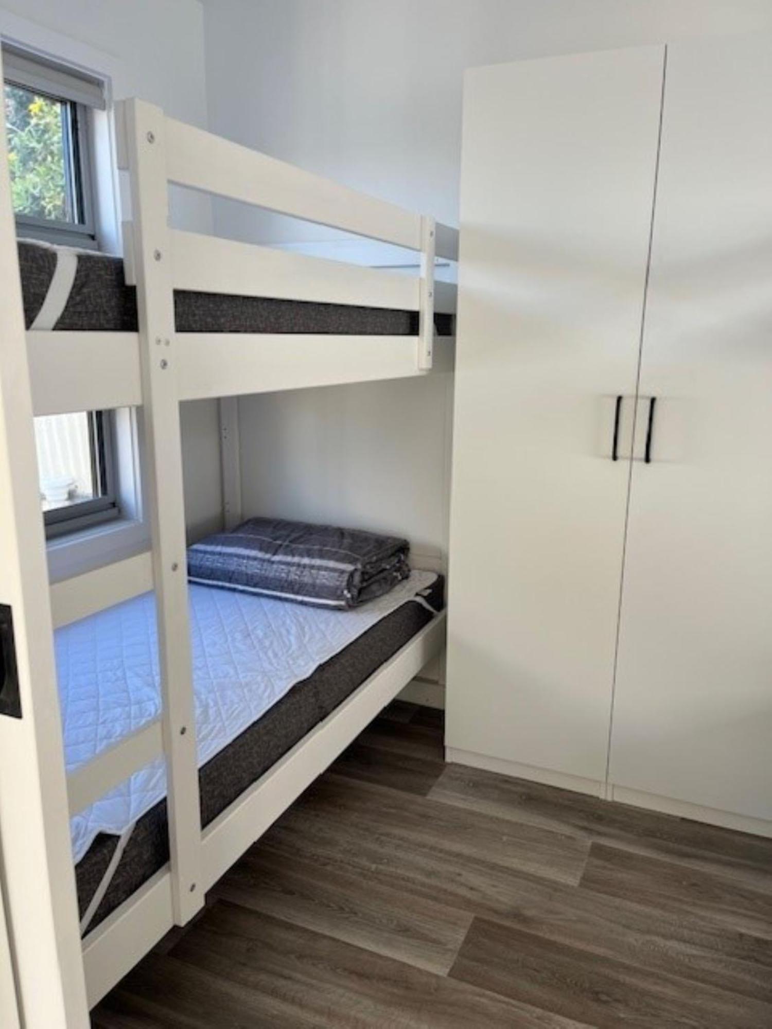 Sea Vu Caravan Park Роб Екстер'єр фото