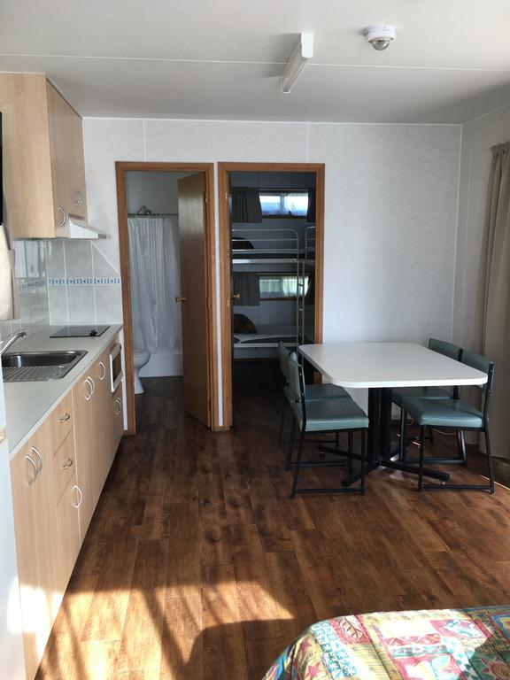Sea Vu Caravan Park Роб Екстер'єр фото